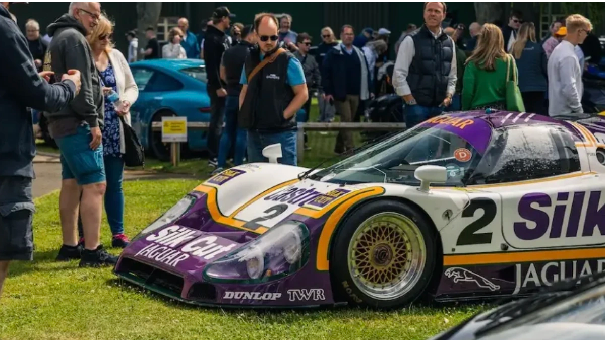 Strada x Scramble Drive